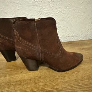 Frye Rich Brown Suede Ankle Boots